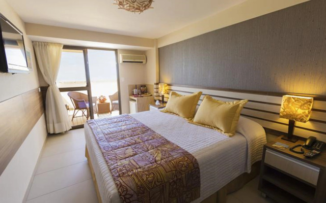 Esmeralda Praia Hotel