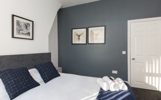 Townhouse @ 47 Clare Street Stoke
