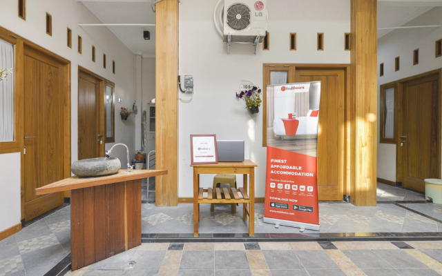 RedDoorz Syariah @ Tatasurya Guesthouse Malang