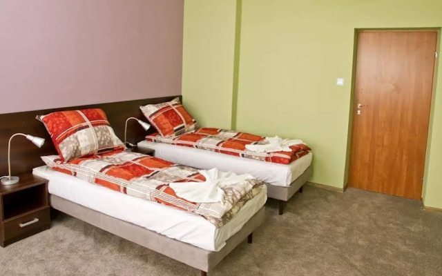 Club Hostel