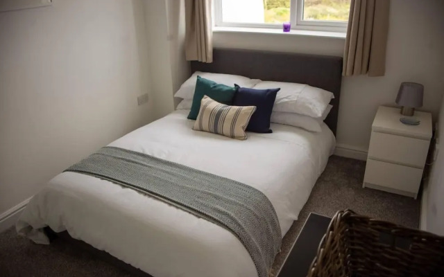 Spacious 3-bed House in Porth Beach, Newquay