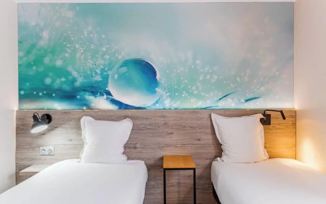 KYRIAD DIRECT Tours Sud - Chambray Lès Tours