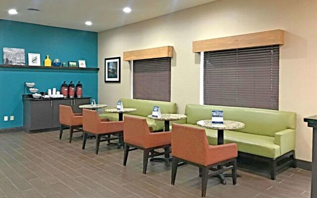 Comfort Inn & Suites O'Fallon - St. Louis Area