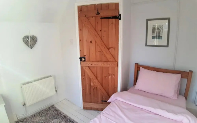 Charming 3BD Home in Allestree Village