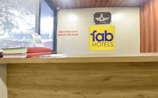 Fabhotel The Max Glory