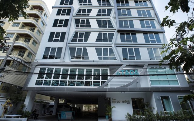 Le Tada Parkview Hotel & Residence