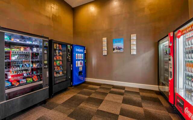 Studio 6 San Antonio, TX - Airport