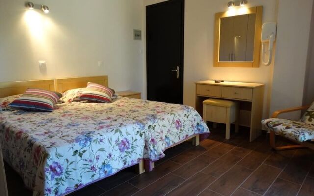 Dassia Beach Pension