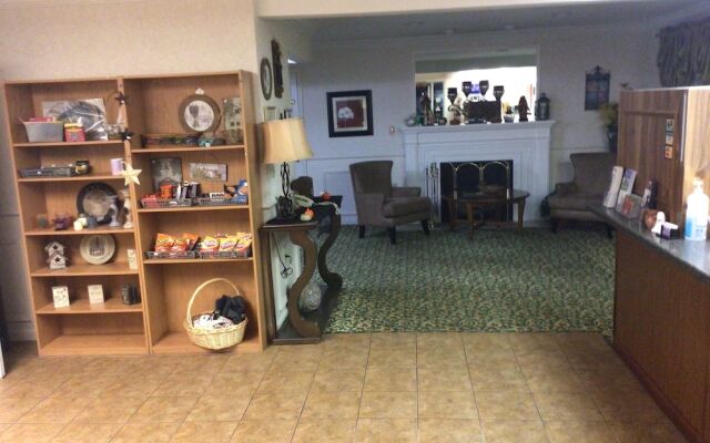 Colonial Brick Inn & Suites