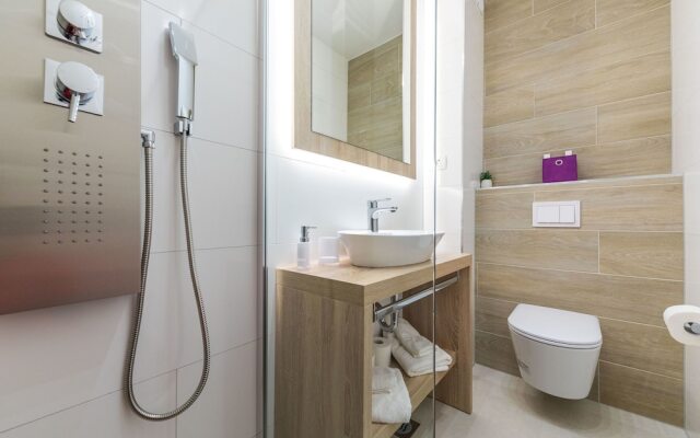 Luxurious Villa in Kaštel Gomilica With Pool