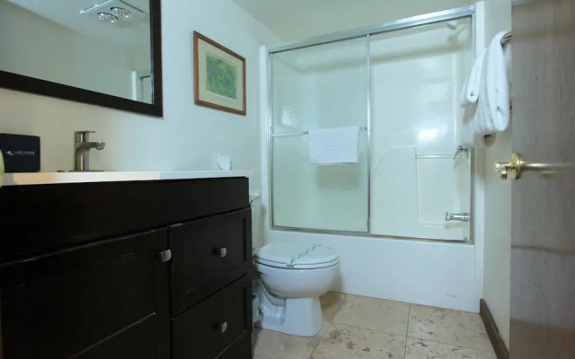 Tahoe Olympic 3 Bedroom Condo by RedAwning