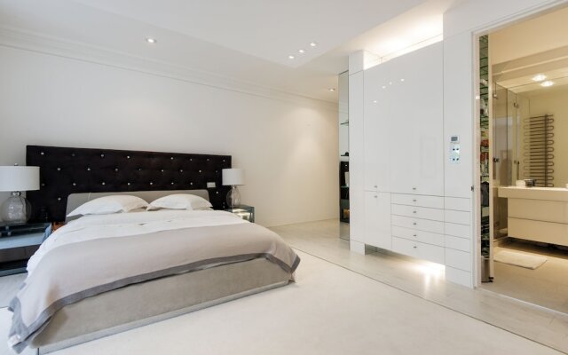 Modern Apartment in Hampstead