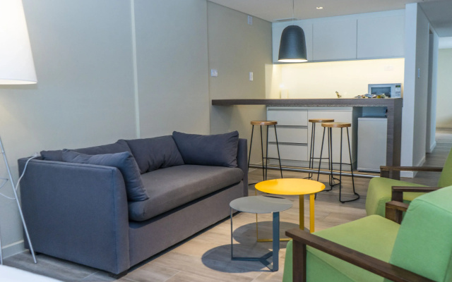 Olmos Suites