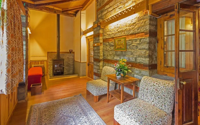 Guesthouse with parking in Siyal, Manali, by GuestHouser 41366