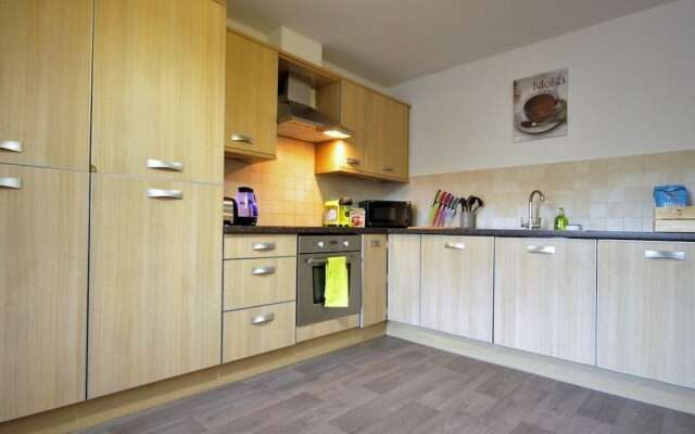 Kings Court Apartment