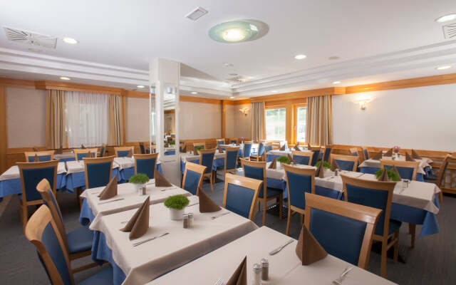 Hotel Jezero
