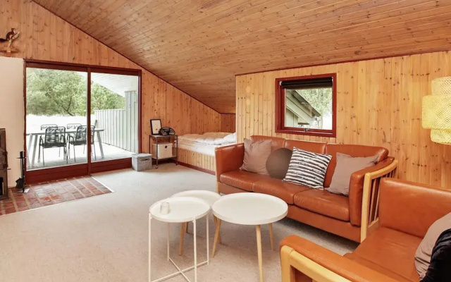 Cozy Holiday Home in Oksbøl near Swim Friendly Beach