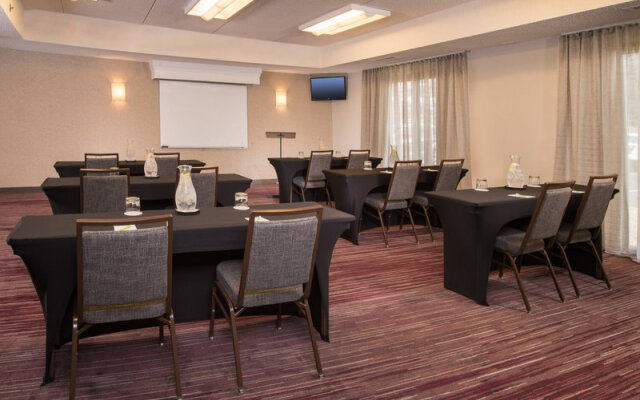 Courtyard Dulles Airport Chantilly