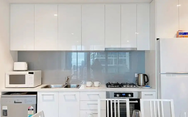 Melbourne One 2B2B1C Apt by GoodLive