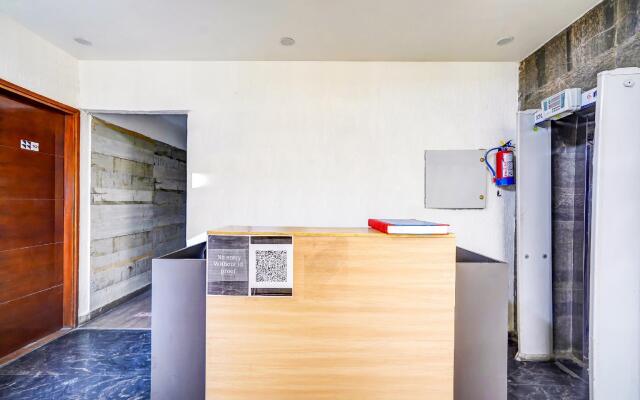 Capital O 79569 Mannat