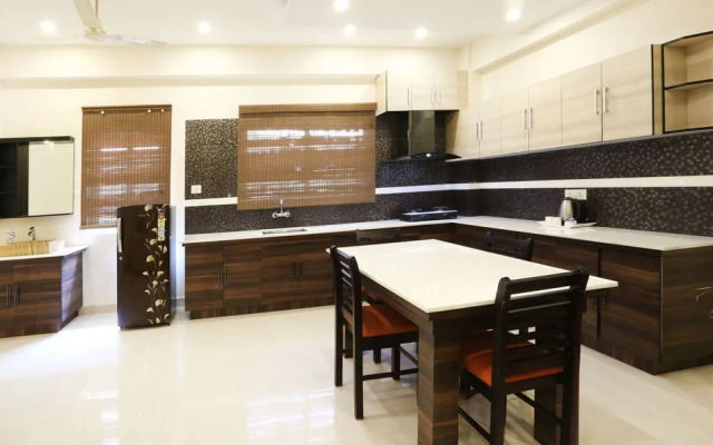 Treebo Cmks Habitat Center, Cochin