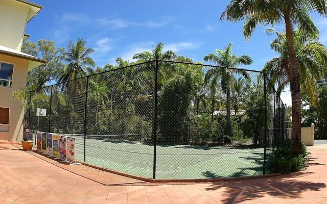 Golden Sands Beachfront Resort