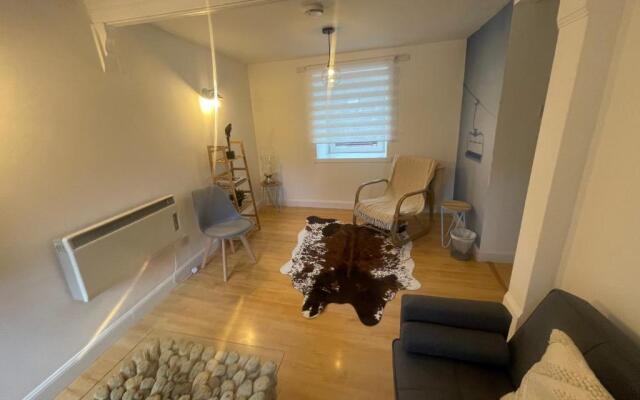 Alpine Apartments - 1