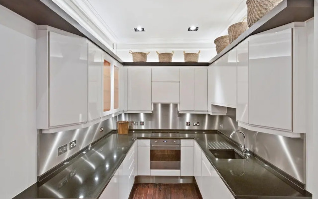 Stylish 2 bed Apartment in Cadogan Square