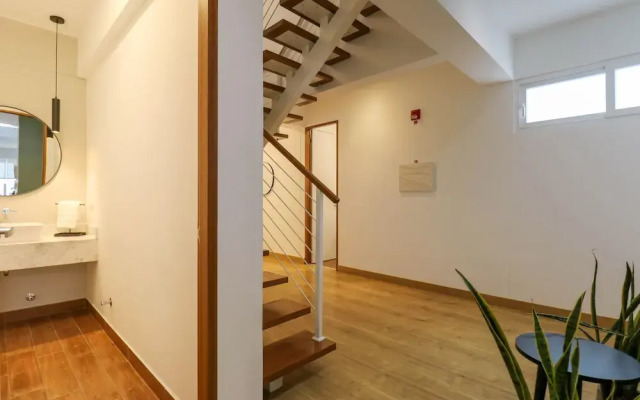 Elegant 3BR Duplex With Balcony in Miraflores