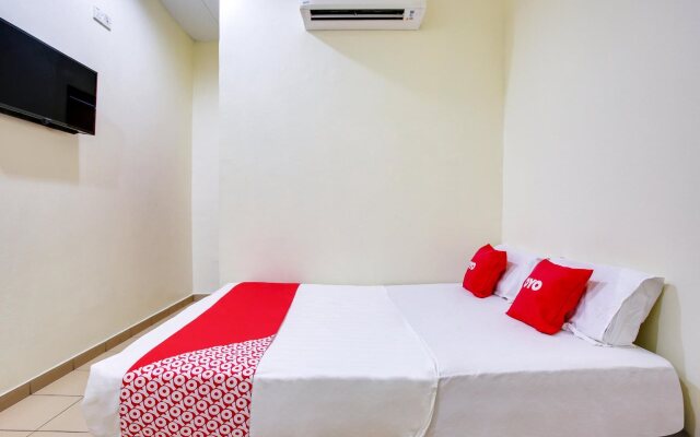 OYO 89441 The Melawati Hotel