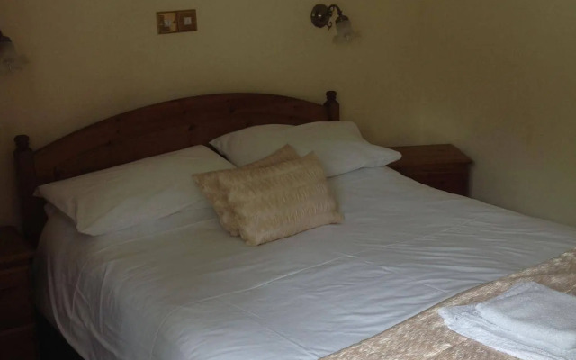 Glan Yr Afon Inn