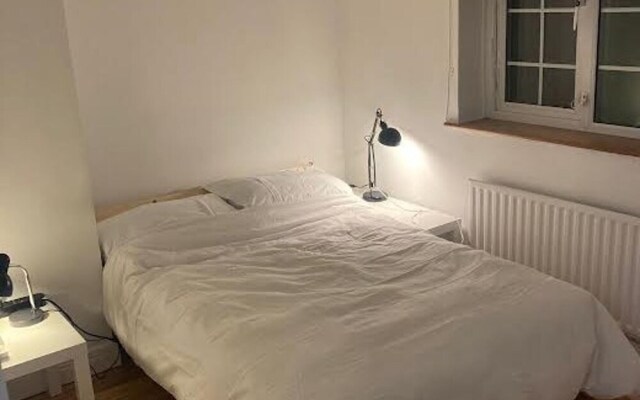 Entire Terraced two Story Redbrick House With Park