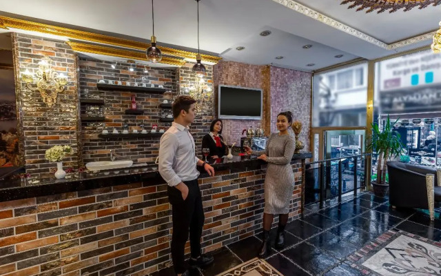 Laleli Blue Marmaray Hotel