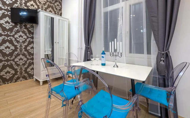 Parking, Ac, 2 Bedroom Design Flat In The Center
