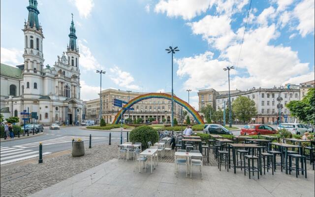 P&O Plac Zbawiciela 2