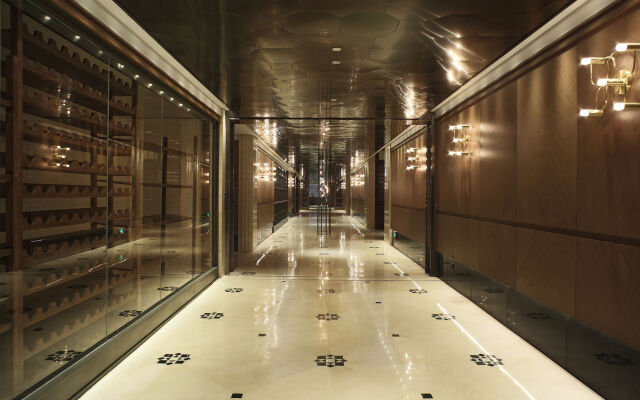 The Lotus Hotel Chongqing