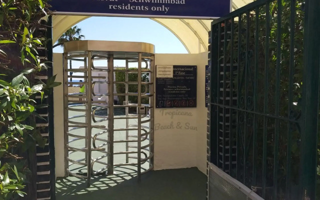 Tropicana Beach & Sun