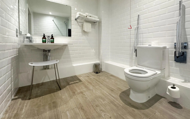 voco Oxford Spires by IHG