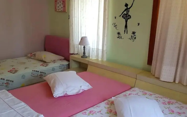 A Beautiful Sea-side Penthouse