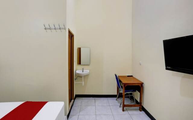 Permata House by OYO Rooms