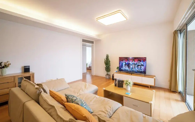 Tyms Elegant 3BR 2BA Apt Near Malls