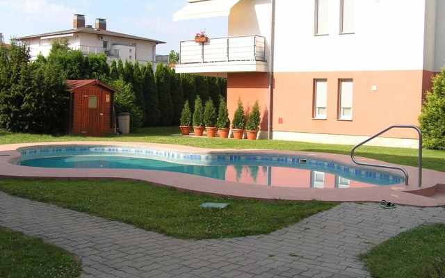 Gréta Wellness Apartmanok - Szt László u