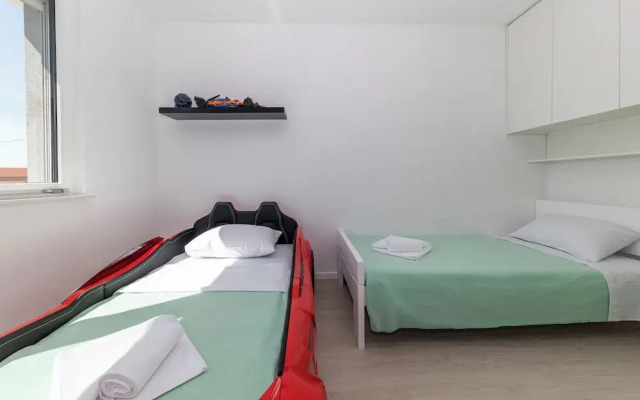 Alba Family Home