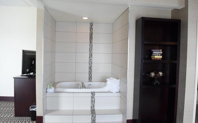 Holiday Inn Express & Suites Geneva Finger Lakes by IHG