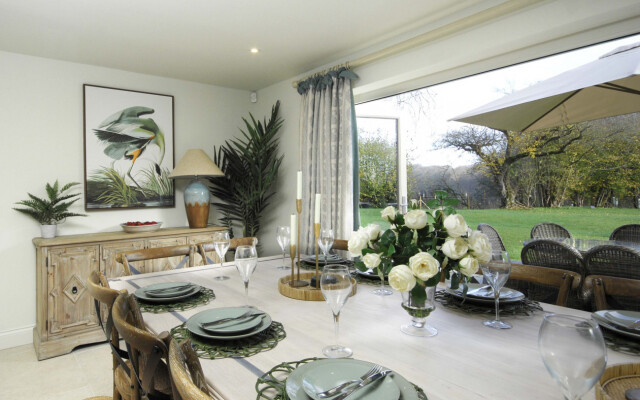 Hayward House, Hot Tub, Large Garden