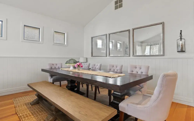 Lakeside 3-bed Family Home With Amazing Views