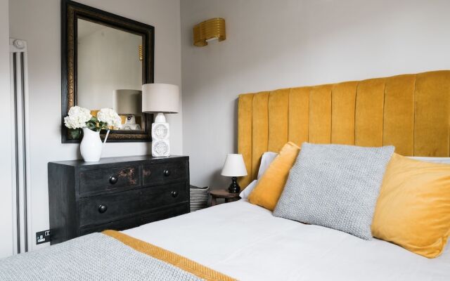 Elegant 1BR Flat in Marylebone