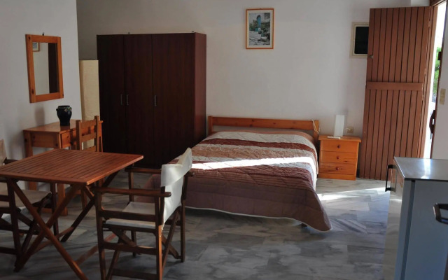 Michalis Apartments near the beaches with sea view