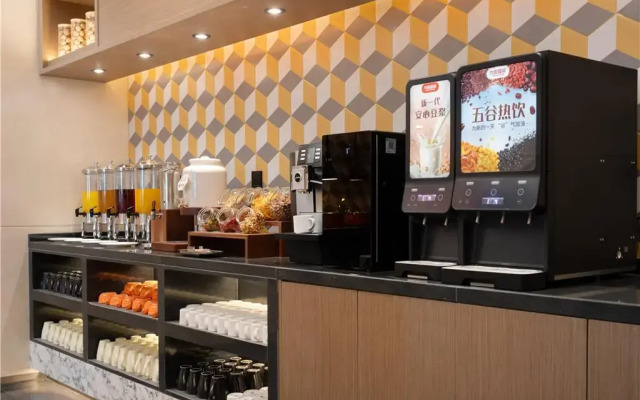 Hampton by Hilton Kuitun