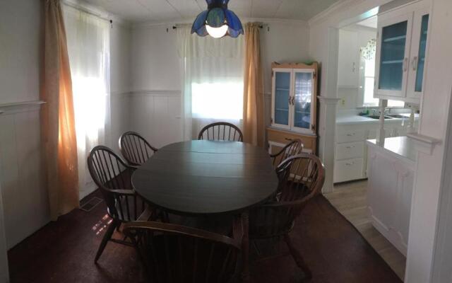 Dhimas Apartments 209